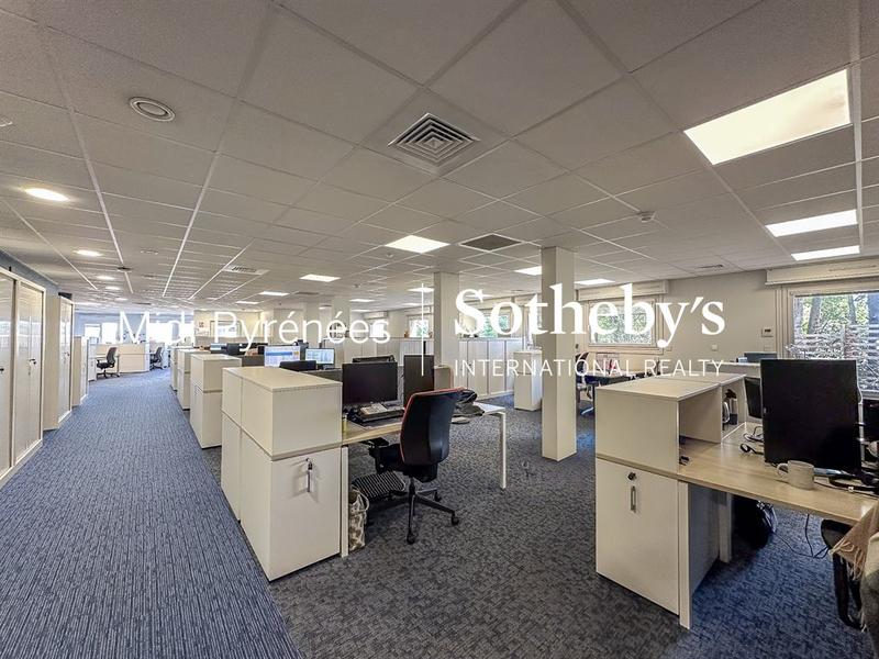 Local d'activités - 4 564 m²