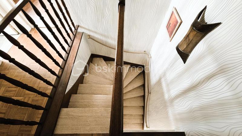 Maison - 110 m² - 5 pièces