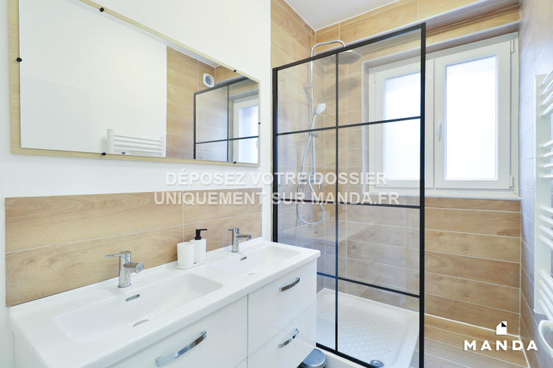 Chambre - 12 m² - 3 pièces