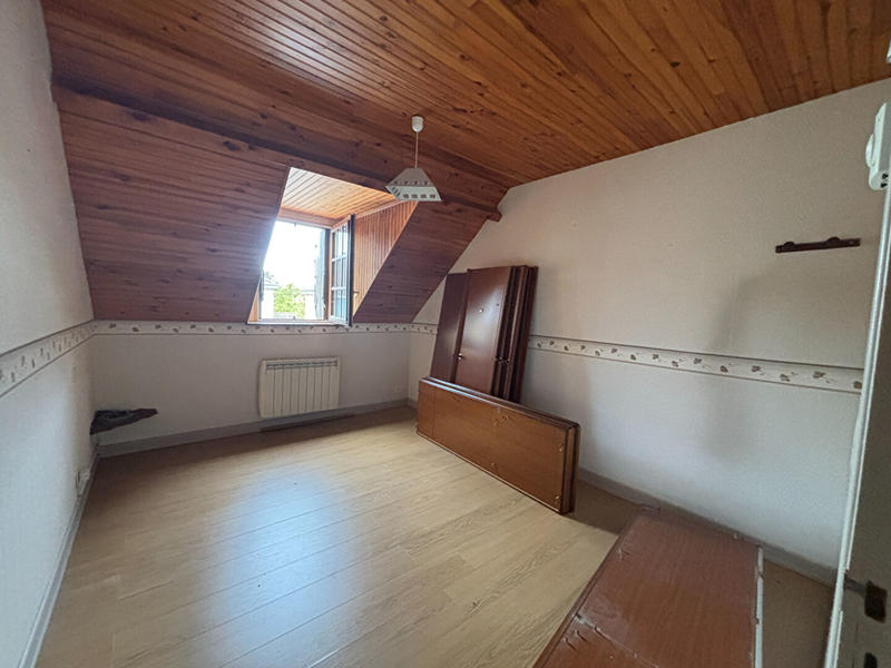 Maison - 99 m² - 5 pièces