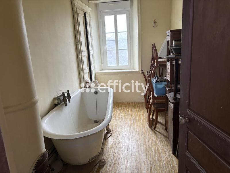 Demeure - 452 m² - 15 pièces