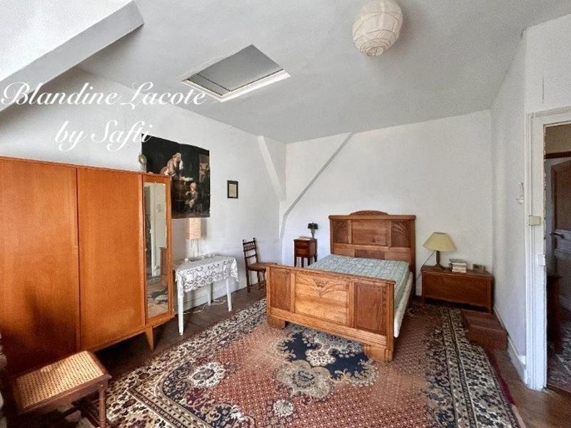 Maison - 296 m² - 12 pièces