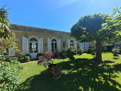 Maison - 252 m² - 7 pièces