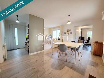 Maison - 97 m² - 6 pièces