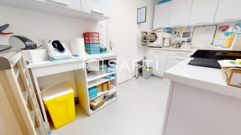 Local commercial - 97 m² - 5 pièces