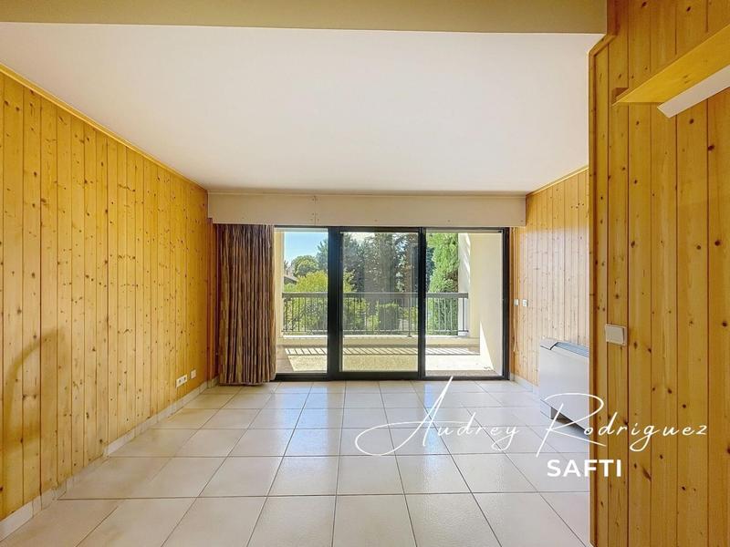 Maison - 217 m² - 6 pièces