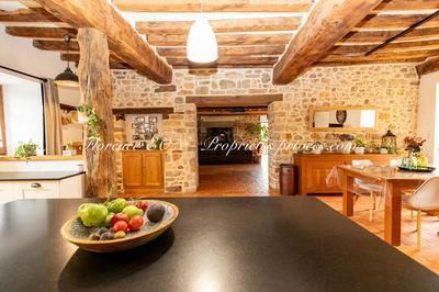 Maison - 218 m² - 5 pièces