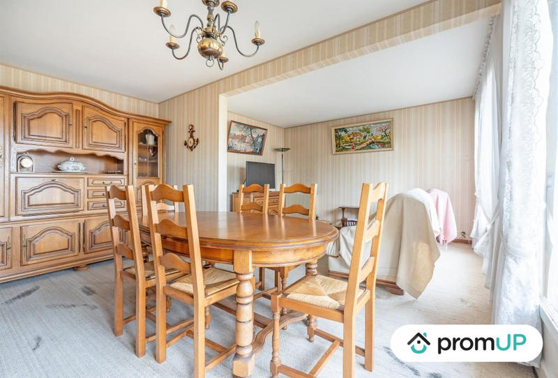 Appartement - 90 m² - 5 pièces