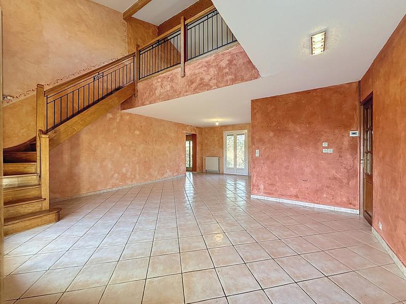 Maison - 161 m² - 7 pièces