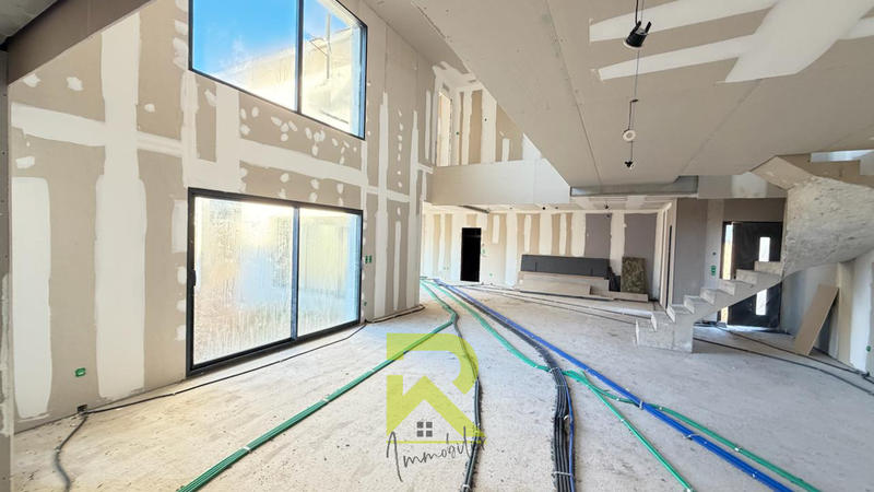 Villa - 275 m² - 5 pièces