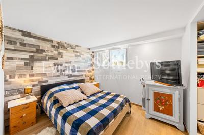 Maison - 400 m² - 14 pièces