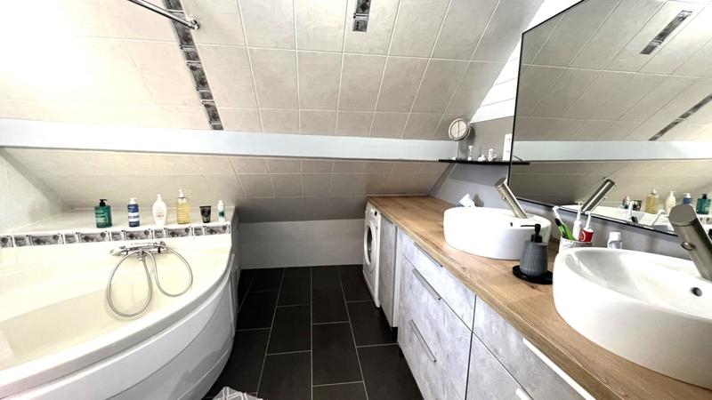 Maison - 113 m² - 4 pièces