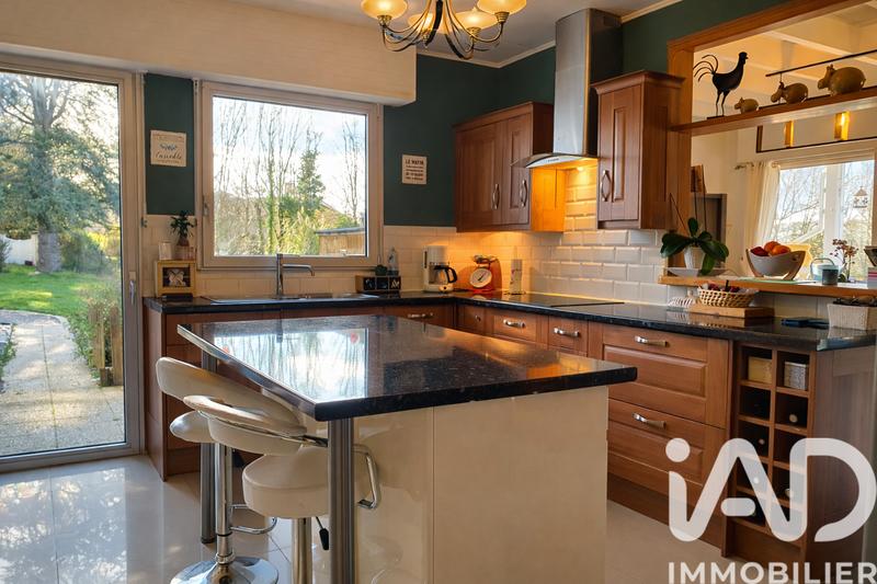 Maison de maîtres - 250 m² - 8 pièces