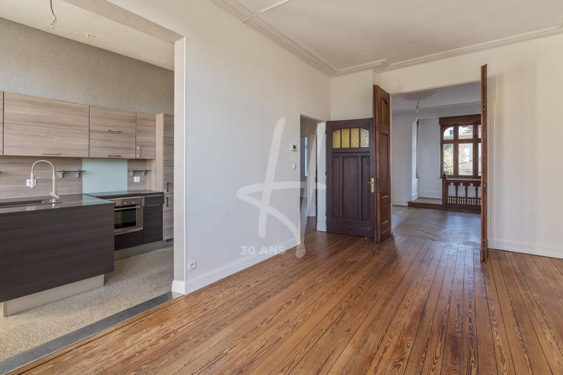 Appartement - 102 m² - 5 pièces