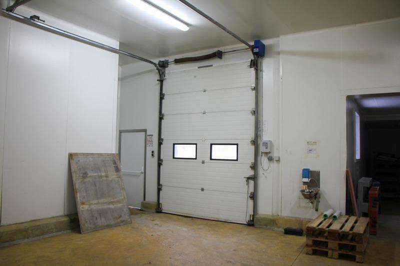 Entrepôt - 900 m² - 10 pièces