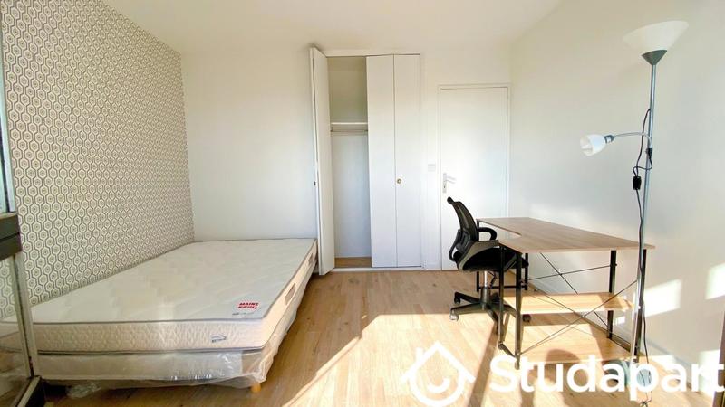Chambre - 12 m² - 1 pièce