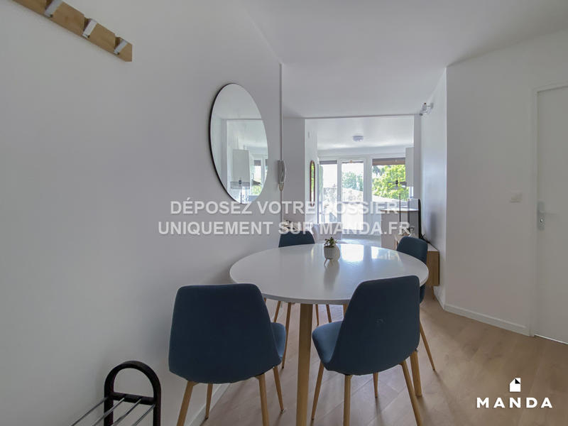 Chambre - 10 m² - 5 pièces