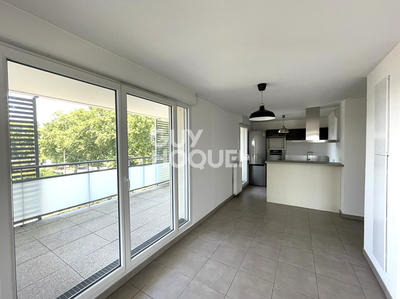 Appartement - 94 m² - 4 pièces