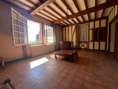 Maison - 216 m² - 8 pièces