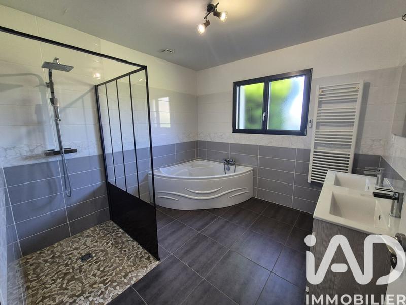 Maison - 177 m² - 6 pièces