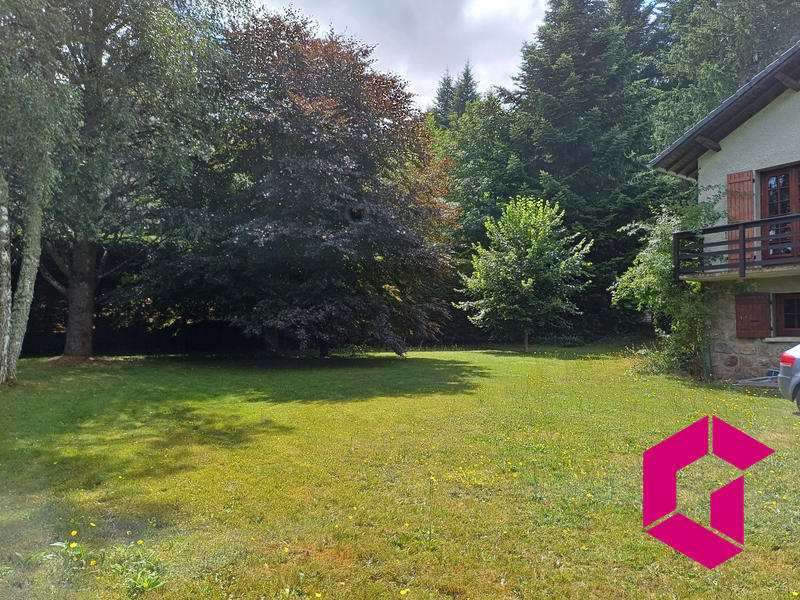 Maison - 200 m² - 11 pièces