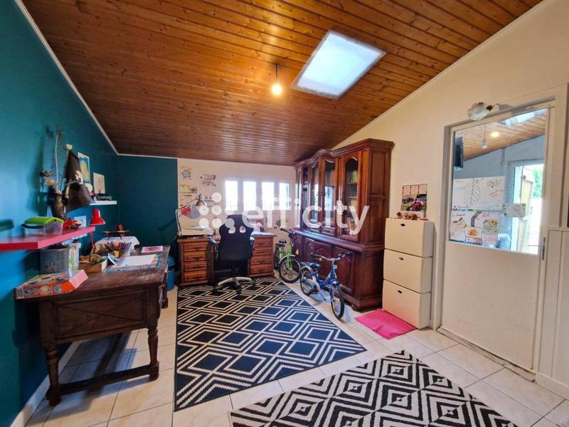 Maison - 195 m² - 7 pièces