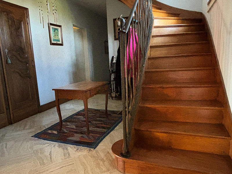 Maison - 275 m² - 10 pièces