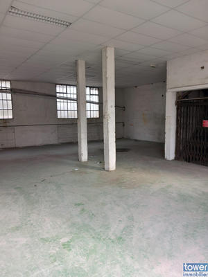 Entrepôt - 160 m²
