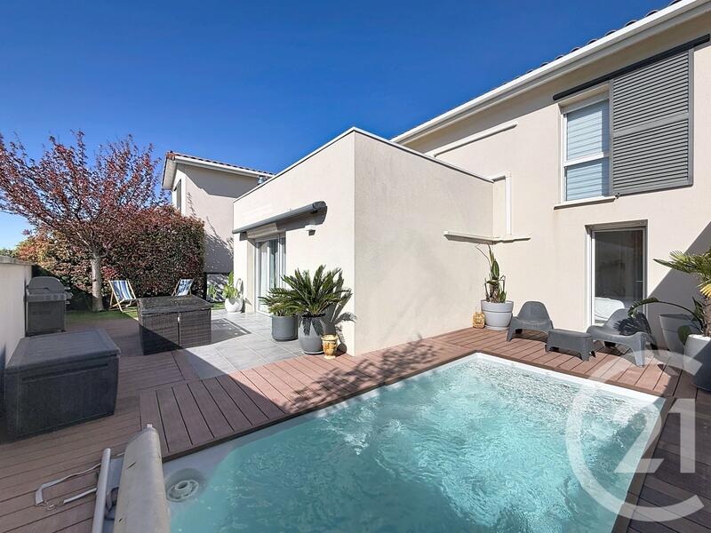 Maison - 84 m² - 4 pièces