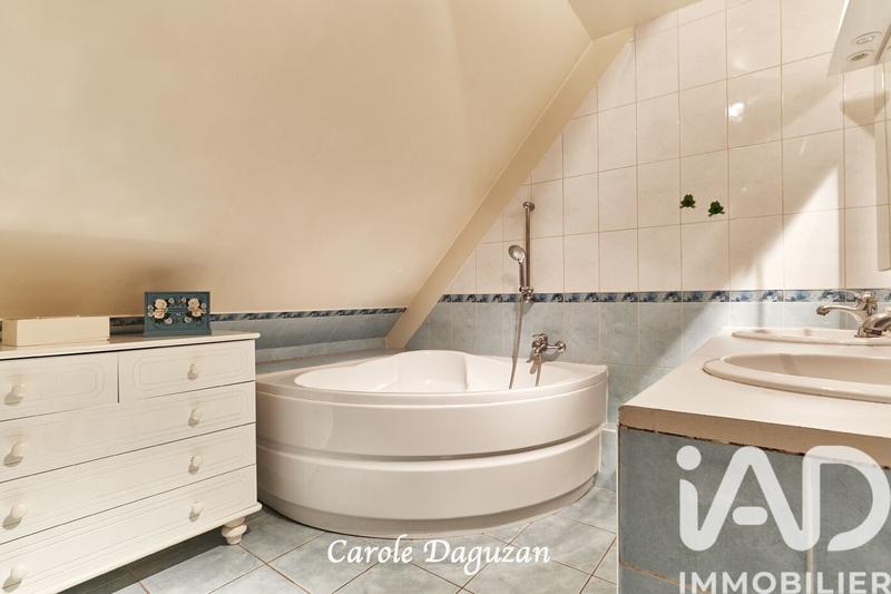 Maison - 167 m² - 5 pièces