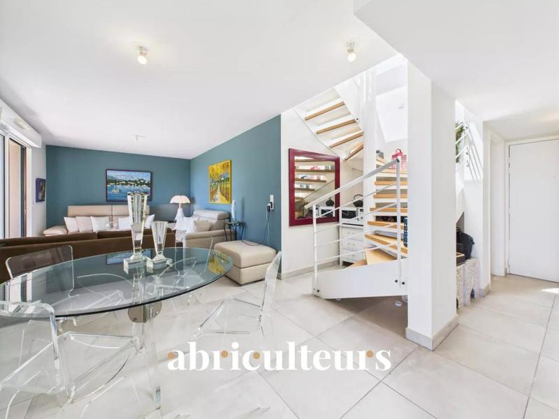 Appartement - 80 m² - 3 pièces