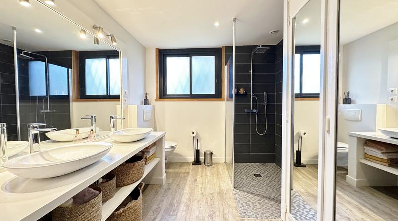 Maison contemporaine - 200 m² - 8 pièces