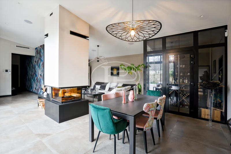 Maison contemporaine - 189 m² - 6 pièces