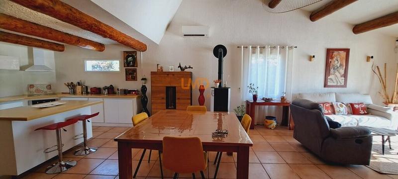 Maison - 140 m² - 8 pièces