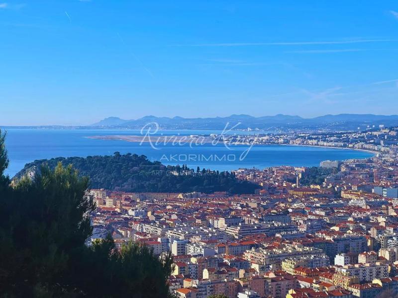 Penthouse - 125 m² - 4 pièces