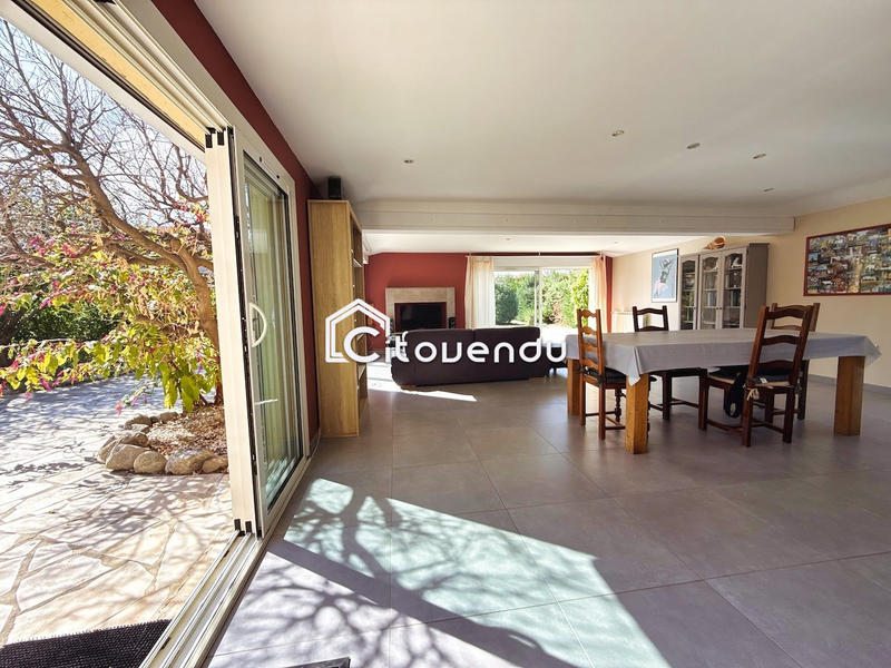 Villa - 185 m² - 8 pièces