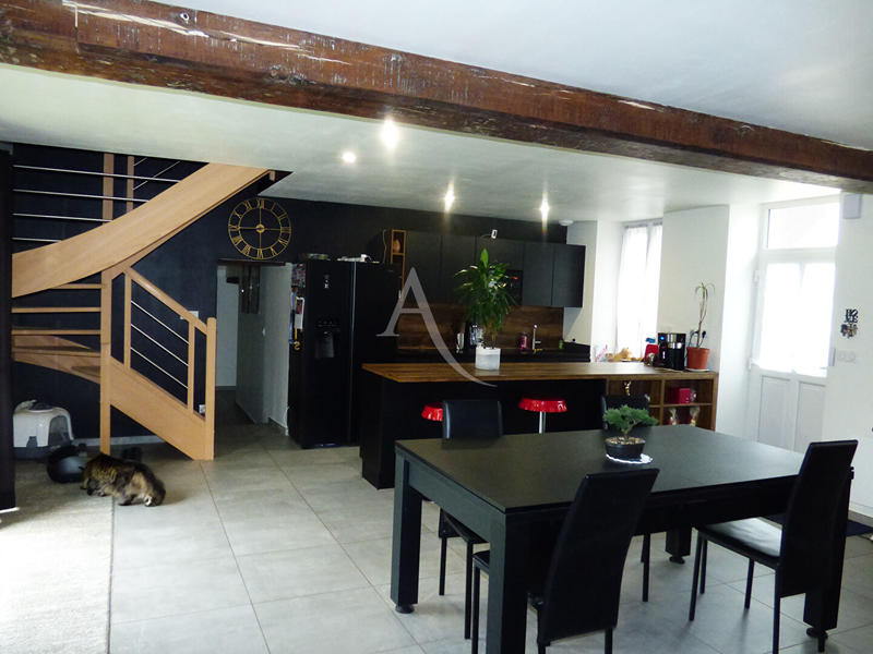 Maison - 128 m² - 4 pièces