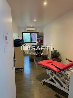 Bureau - 96 m² - 8 pièces