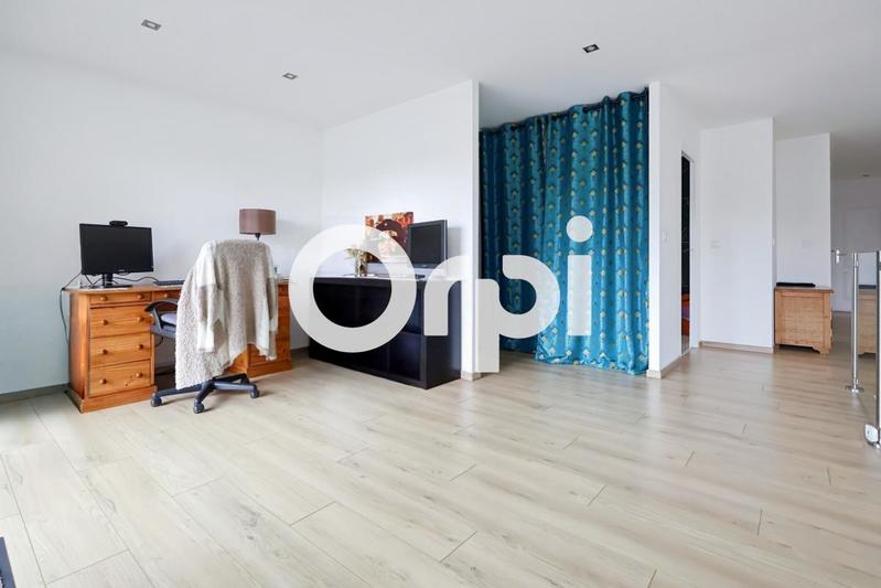 Maison - 203 m² - 5 pièces