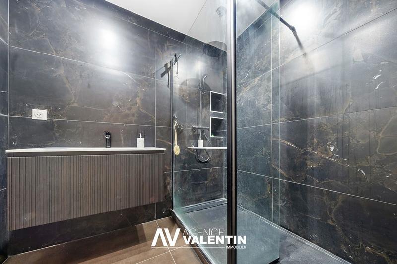 Appartement - 108 m² - 5 pièces