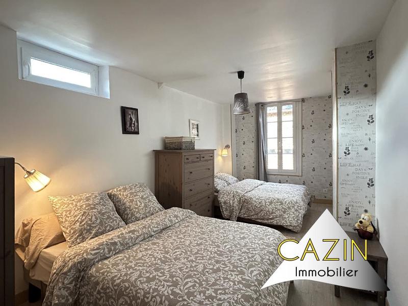 Maison - 201 m² - 8 pièces