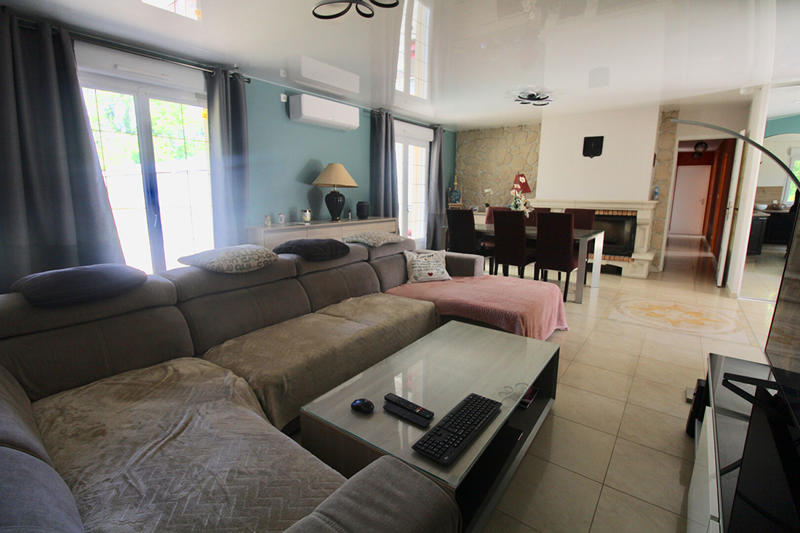 Maison - 210 m² - 7 pièces