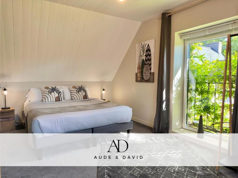 Maison - 340 m² - 15 pièces