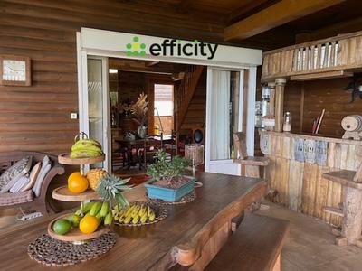 Maison - 263 m² - 8 pièces