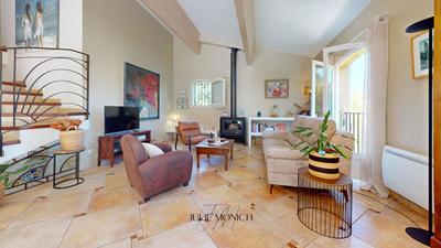 Maison - 170 m² - 6 pièces