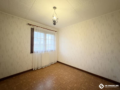 Maison - 90 m² - 5 pièces