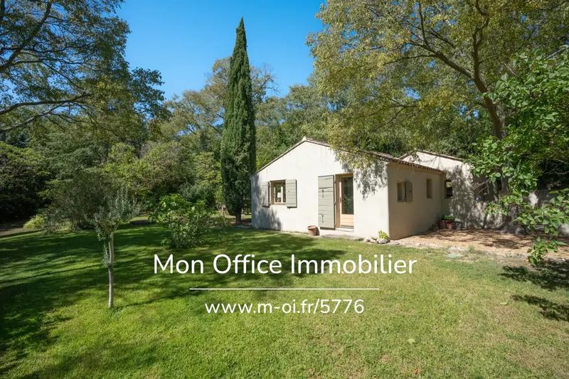 Propriété - 475 m² - 10 pièces