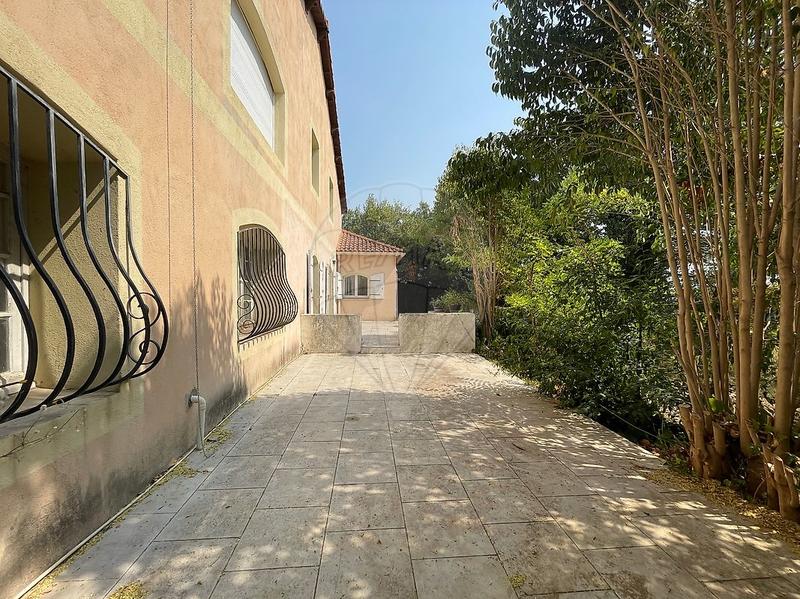 Maison - 189 m² - 6 pièces