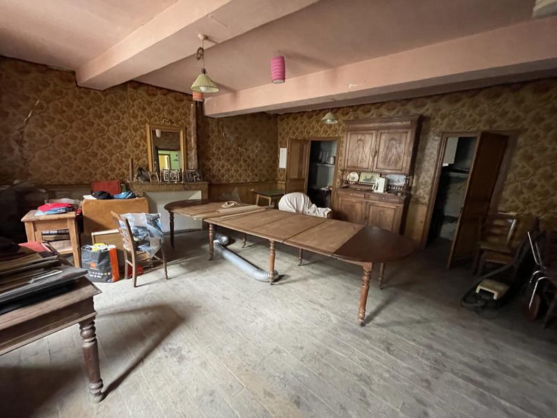 Maison traditionnelle - 250 m² - 12 pièces