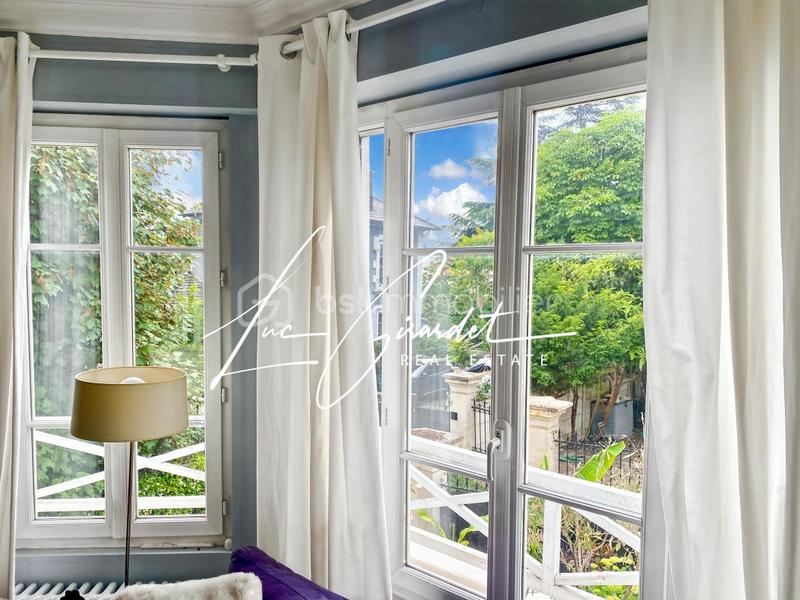 Maison traditionnelle - 170 m² - 6 pièces